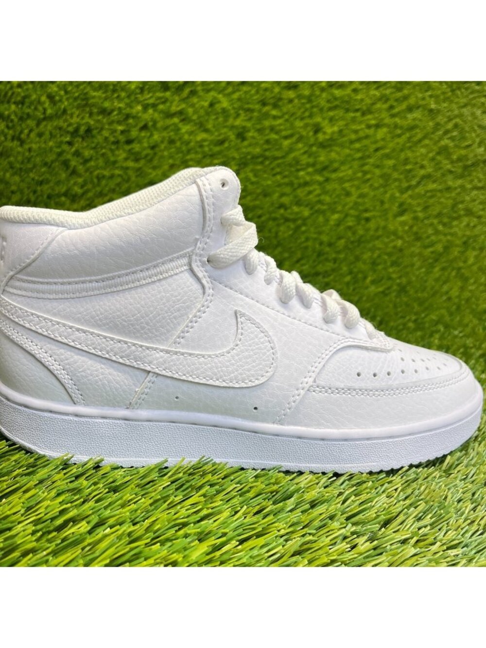 Nike Court Vision Mid Womens Size 6 Triple White Athletic Leather Shoes Sneakers